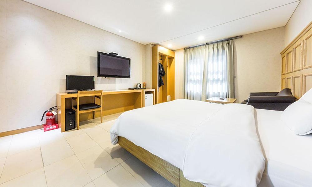 Yeongdeungpo Lifestyle F Hotel Seoul Exterior photo