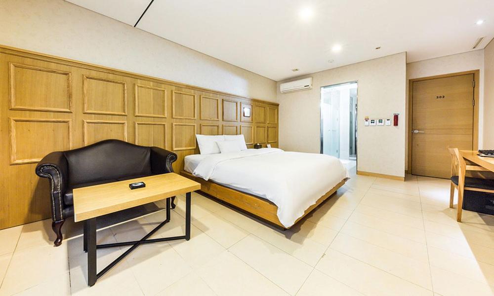 Yeongdeungpo Lifestyle F Hotel Seoul Exterior photo
