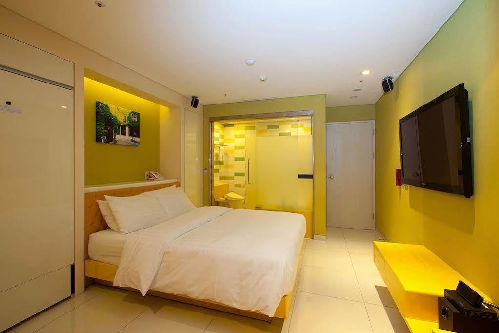 Yeongdeungpo Lifestyle F Hotel Seoul Exterior photo
