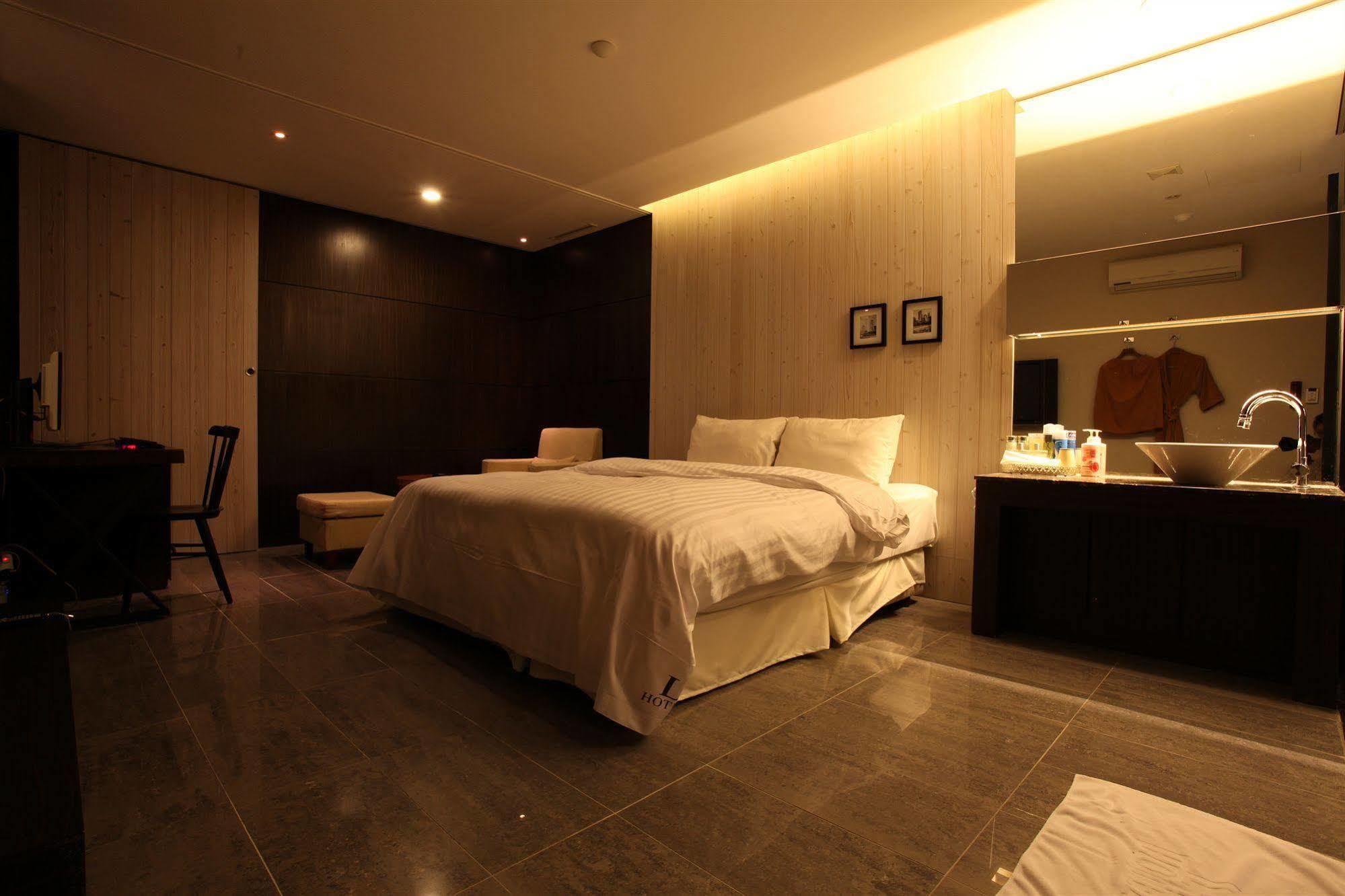 Yeongdeungpo Lifestyle F Hotel Seoul Exterior photo